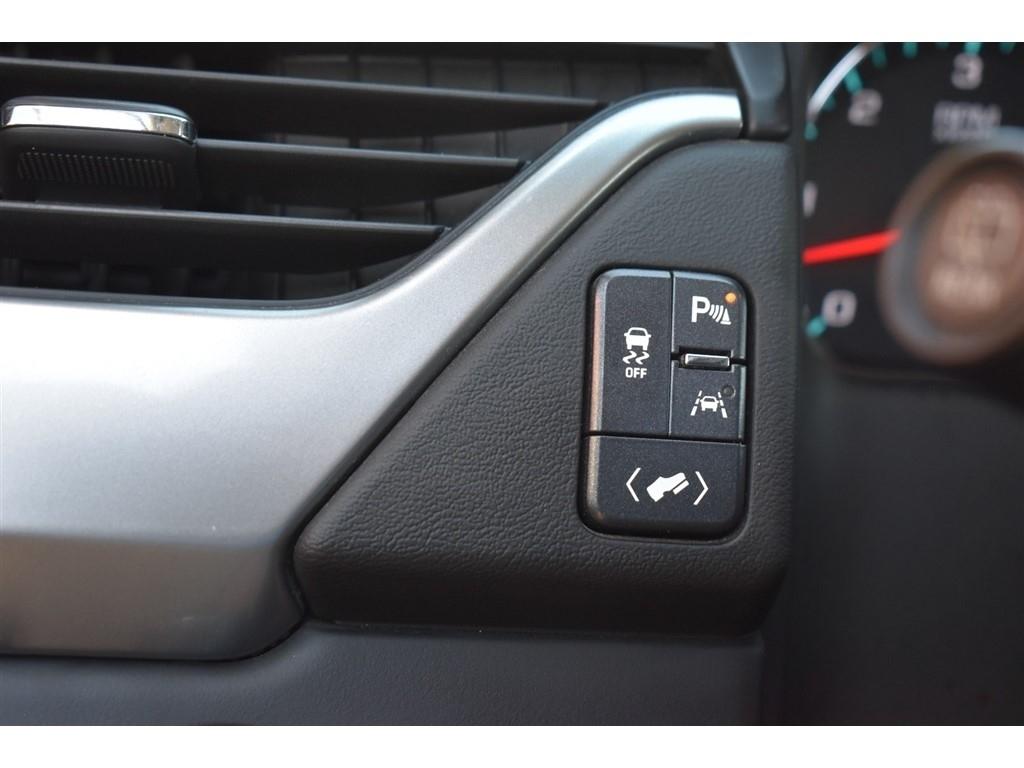 Chevrolet Tahoe 4WD 4dr Premier 2018