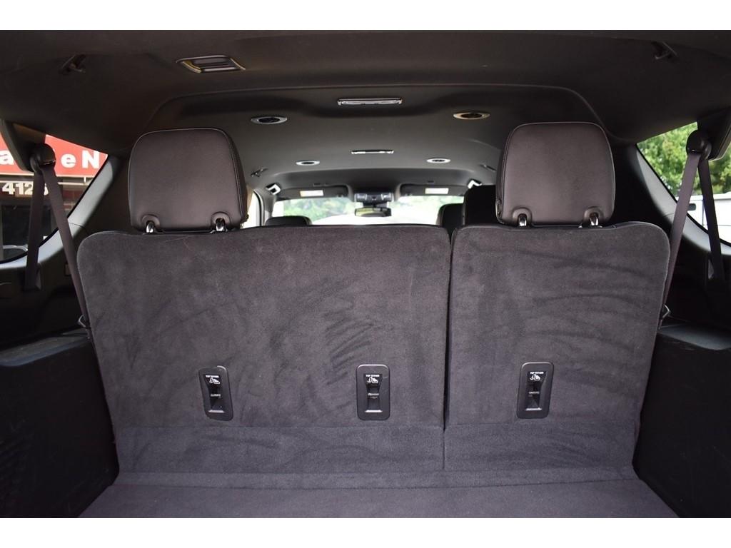 Chevrolet Suburban 2WD 4dr Premier 2023