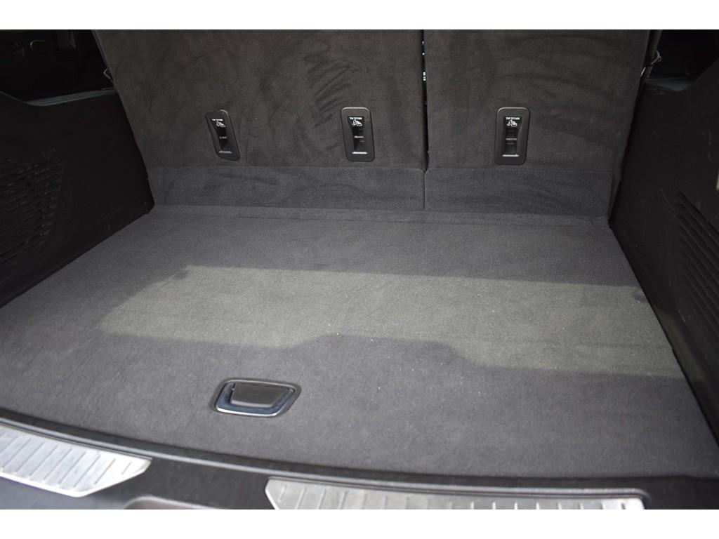 Chevrolet Suburban 2WD 4dr Premier 2023