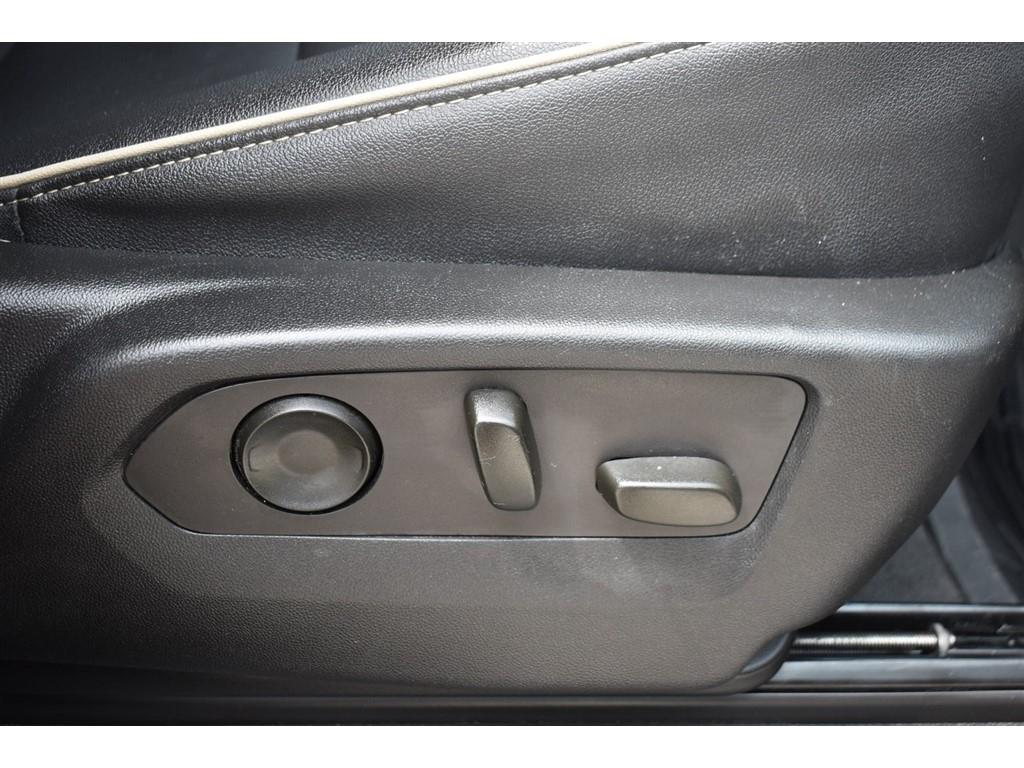 Chevrolet Suburban 2WD 4dr Premier 2023