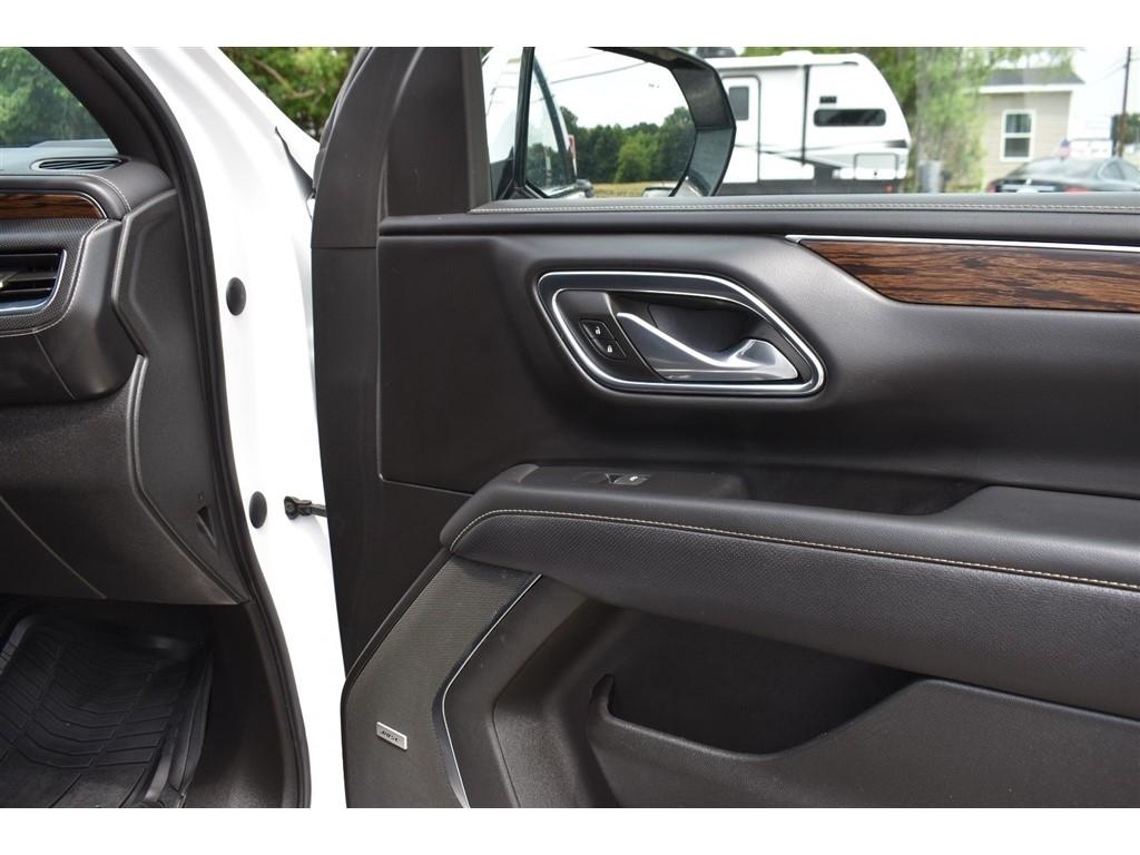 Chevrolet Suburban 2WD 4dr Premier 2023