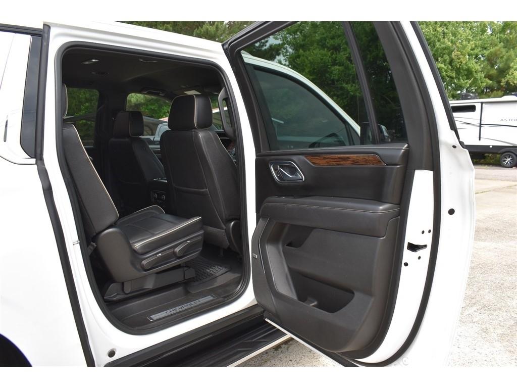 Chevrolet Suburban 2WD 4dr Premier 2023