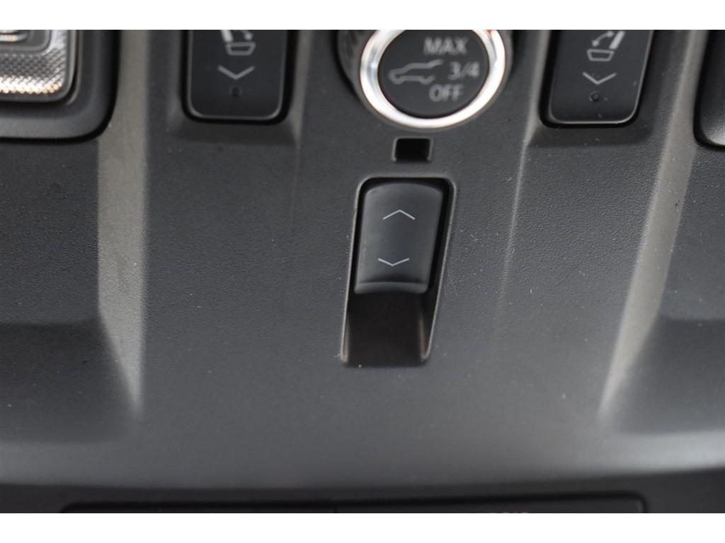 Chevrolet Suburban 2WD 4dr Premier 2023