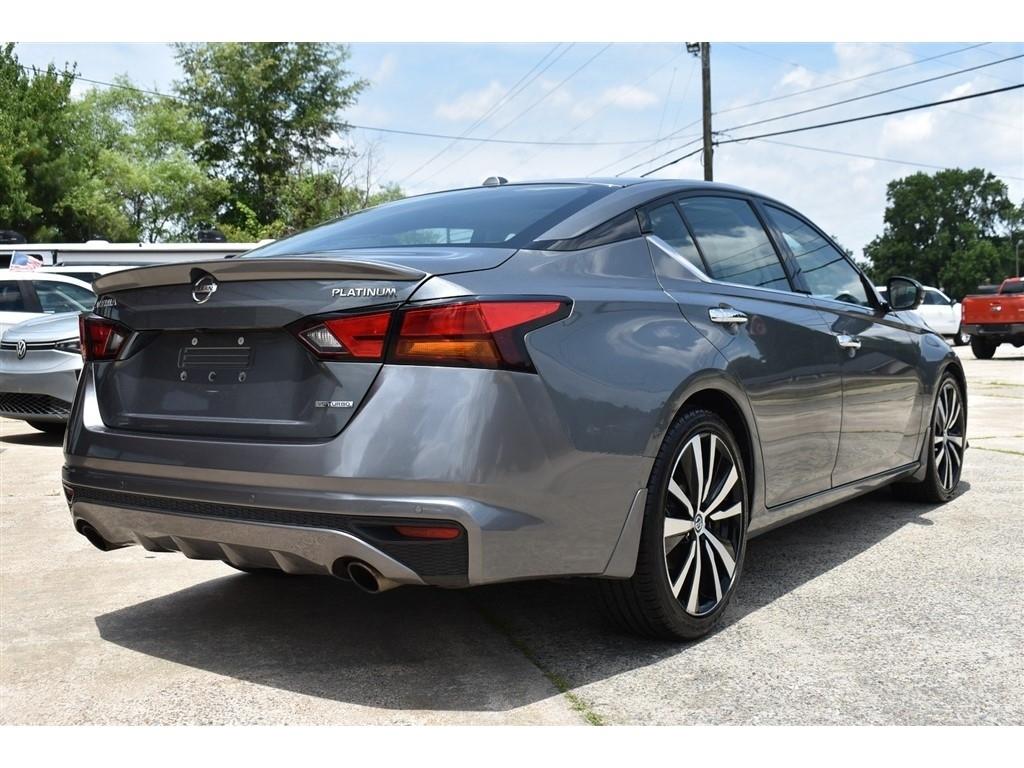 Nissan Altima 2.0 Platinum Sedan 2020