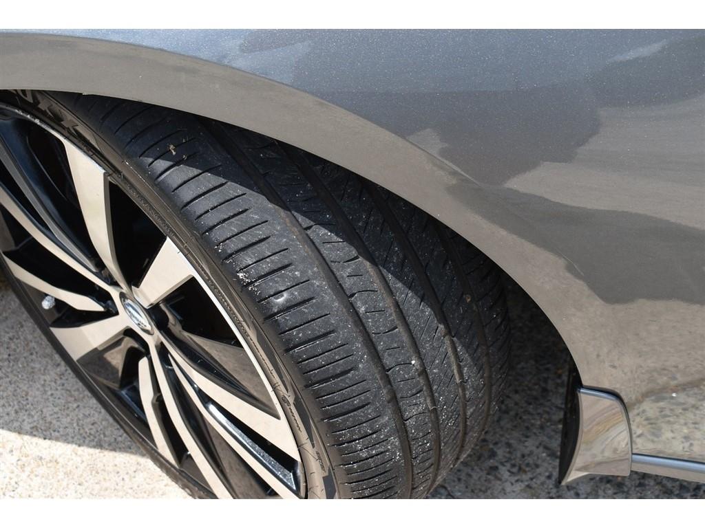Nissan Altima 2.0 Platinum Sedan 2020