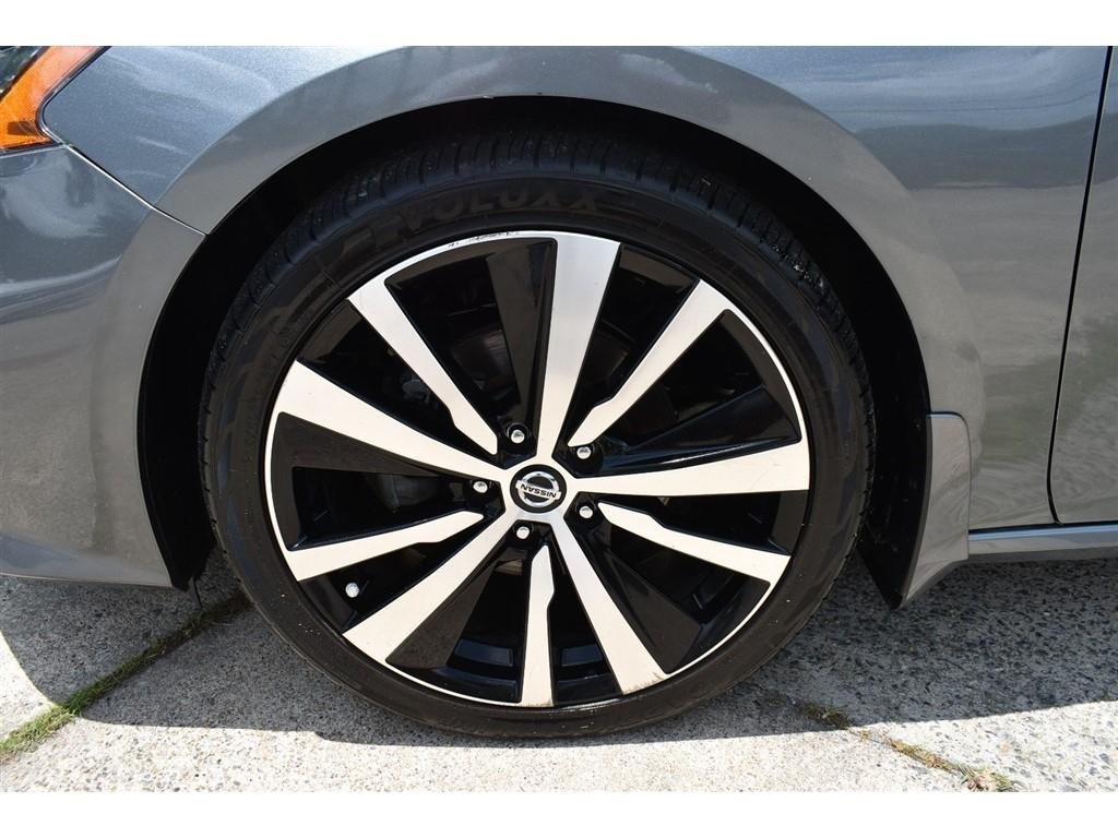 Nissan Altima 2.0 Platinum Sedan 2020