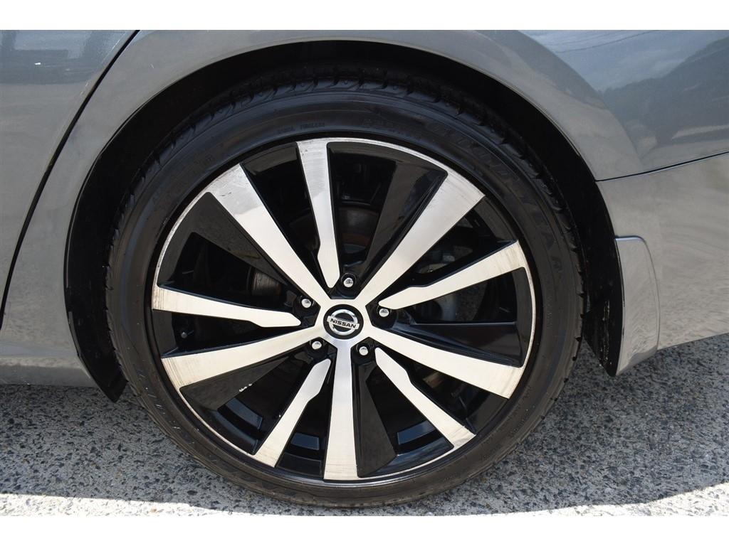Nissan Altima 2.0 Platinum Sedan 2020