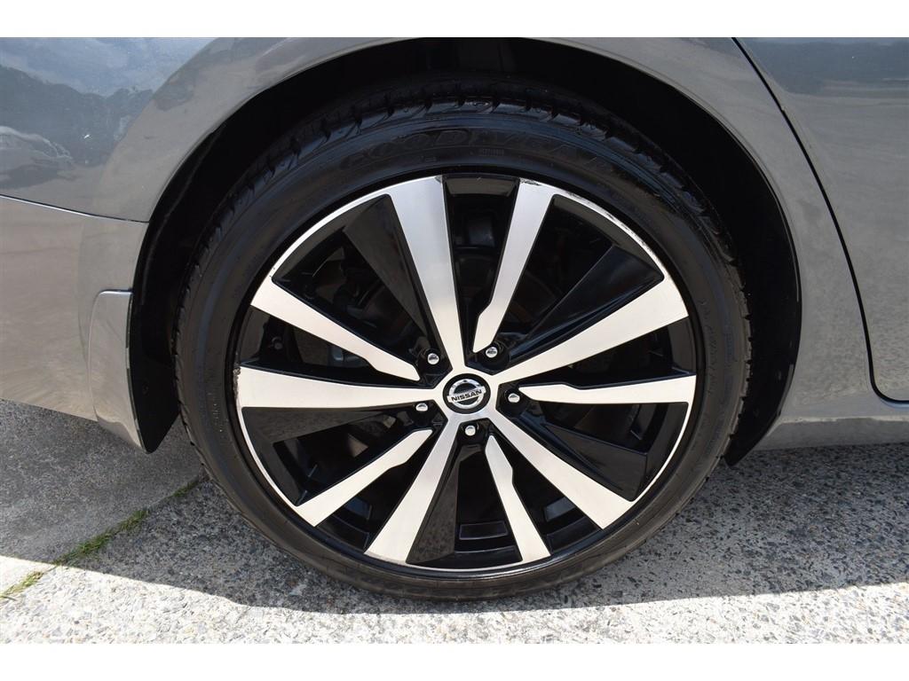 Nissan Altima 2.0 Platinum Sedan 2020