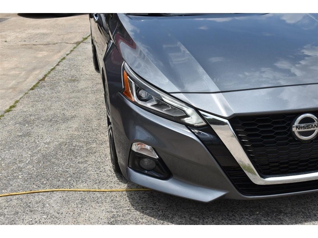Nissan Altima 2.0 Platinum Sedan 2020
