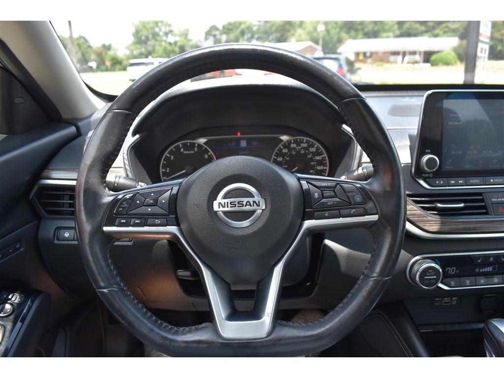Nissan Altima 2.0 Platinum Sedan 2020