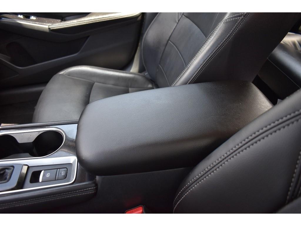 Nissan Altima 2.0 Platinum Sedan 2020