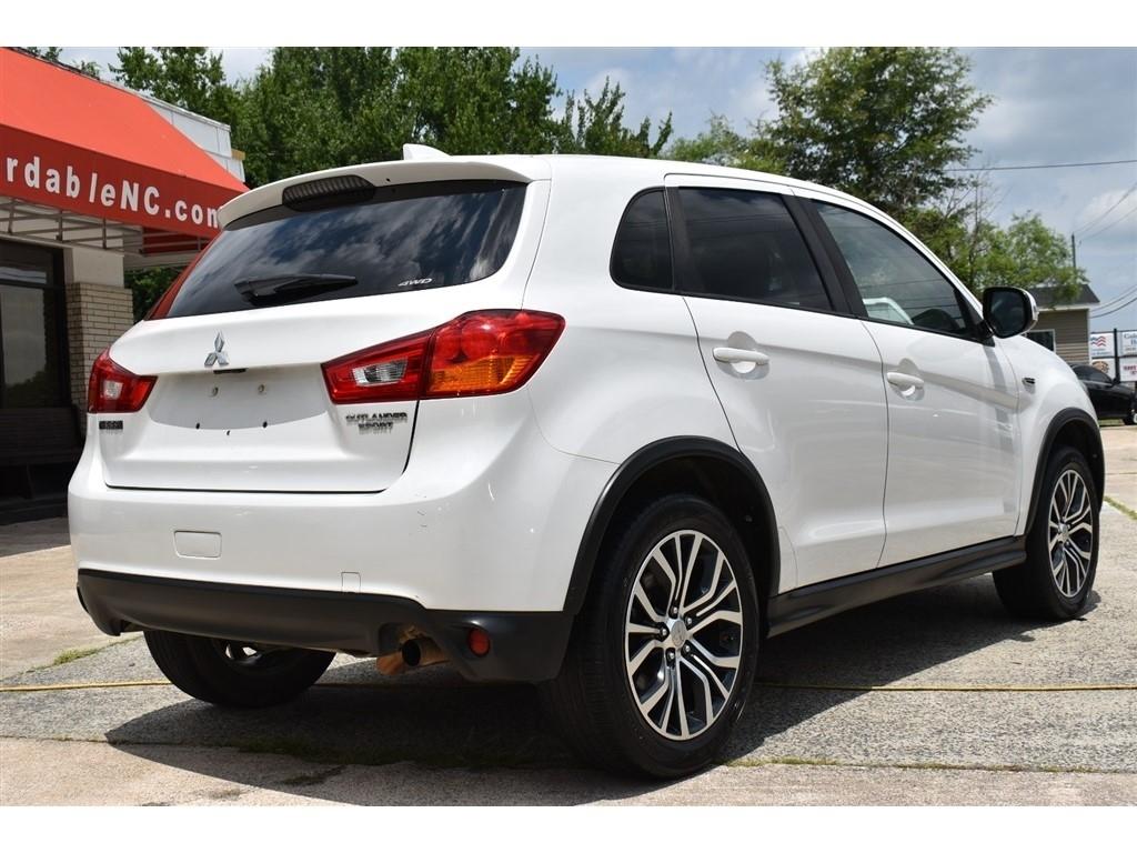 Mitsubishi Outlander Sport ES 2.0 AWC CVT 2017