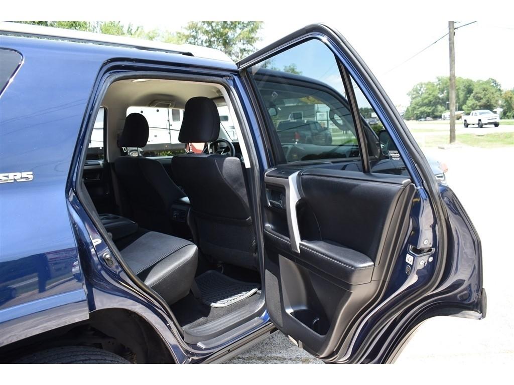 Toyota 4Runner 4WD 4dr V6 Trail Premium (Natl) 2015