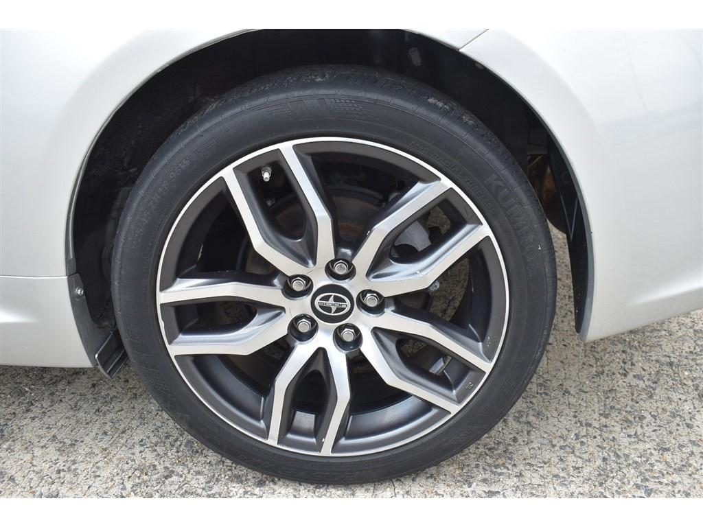 Scion tC 2dr HB Man (Natl) 2014