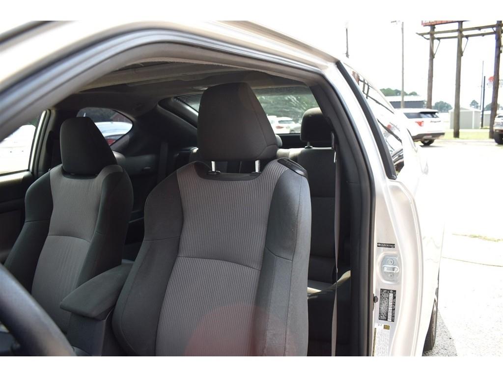 Scion tC 2dr HB Man (Natl) 2014