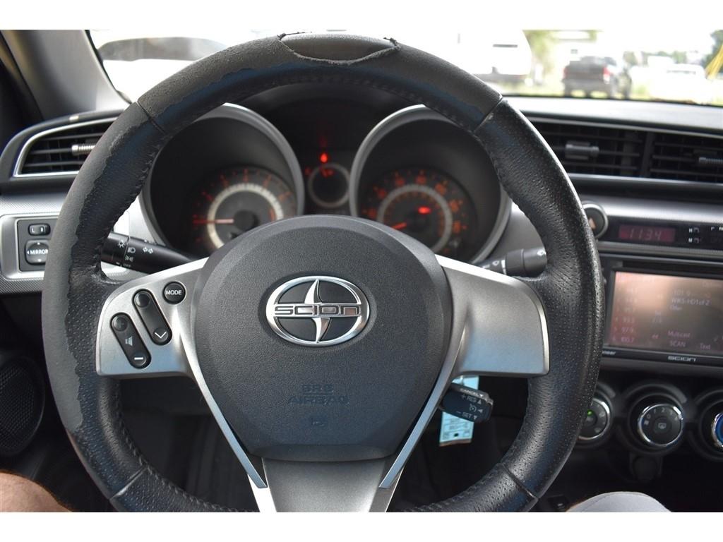 Scion tC 2dr HB Man (Natl) 2014