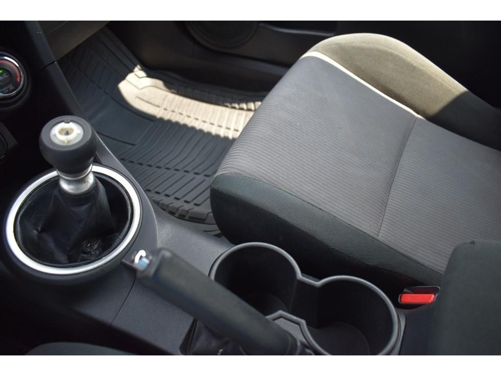 Scion tC 2dr HB Man (Natl) 2014