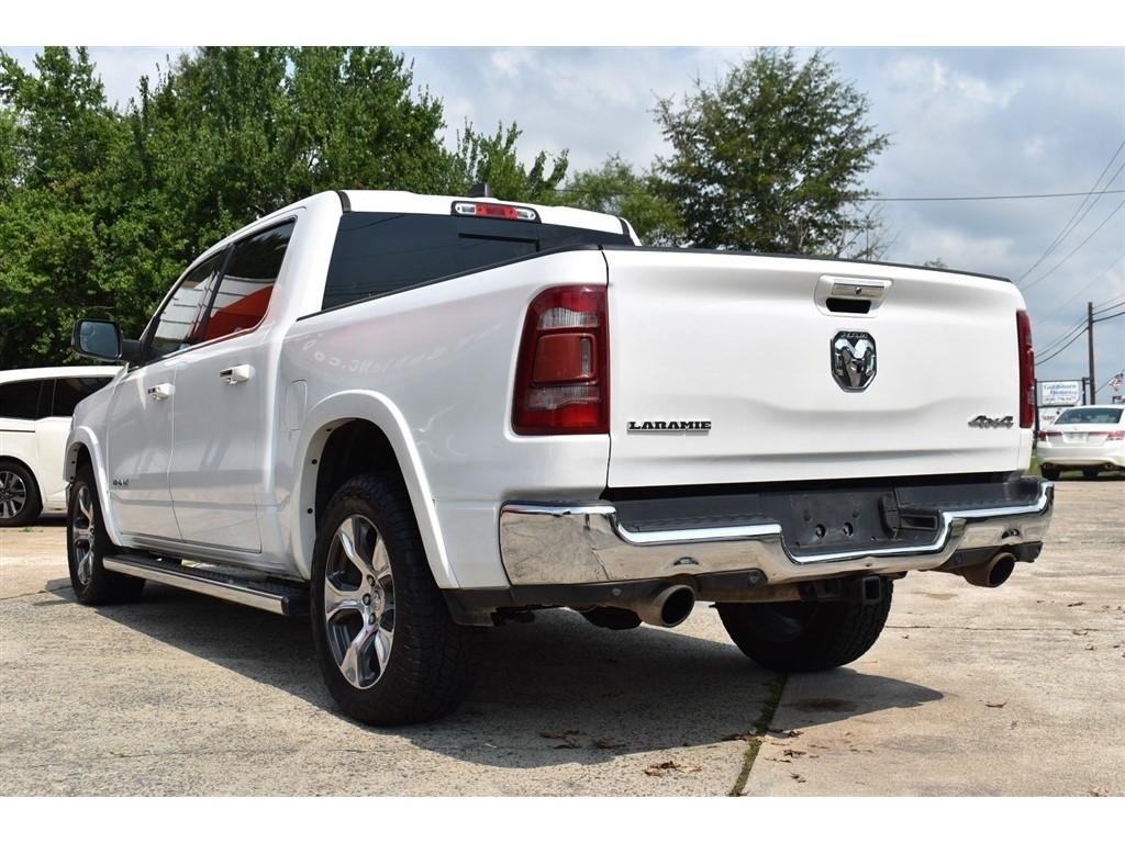 RAM 1500 Laramie 4x4 Crew Cab 5'7" Box 2020