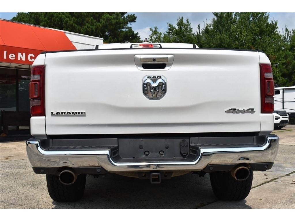 RAM 1500 Laramie 4x4 Crew Cab 5'7" Box 2020