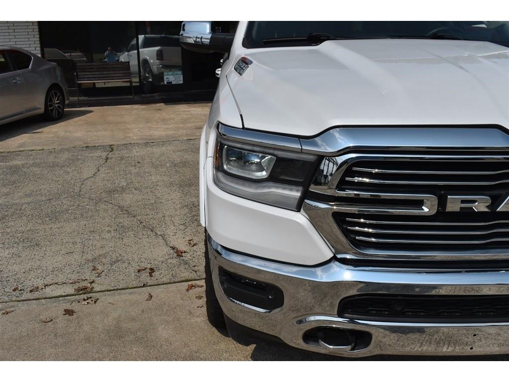 RAM 1500 Laramie 4x4 Crew Cab 5'7" Box 2020