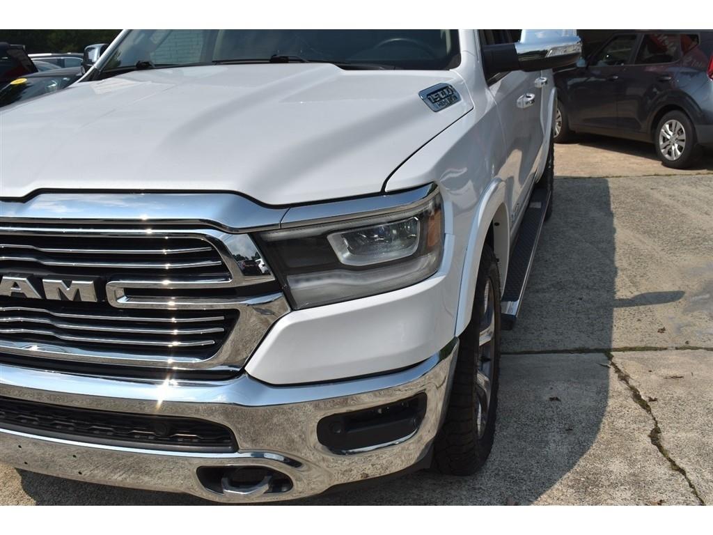 RAM 1500 Laramie 4x4 Crew Cab 5'7" Box 2020