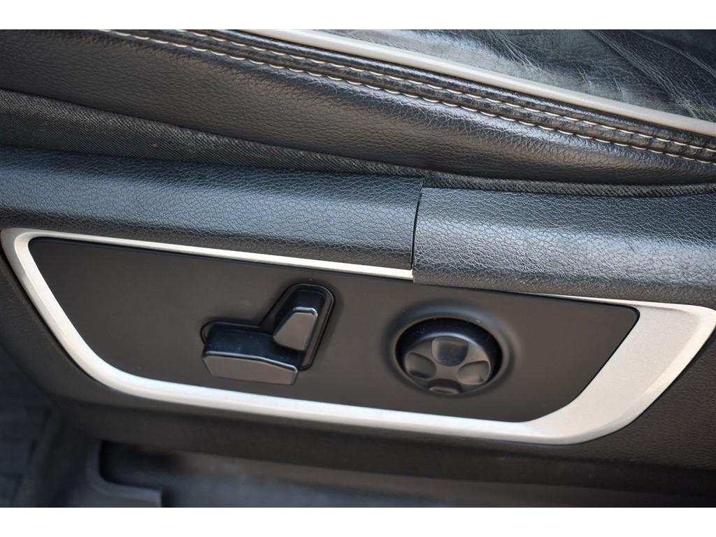 RAM 1500 Laramie 4x4 Crew Cab 5'7" Box 2020