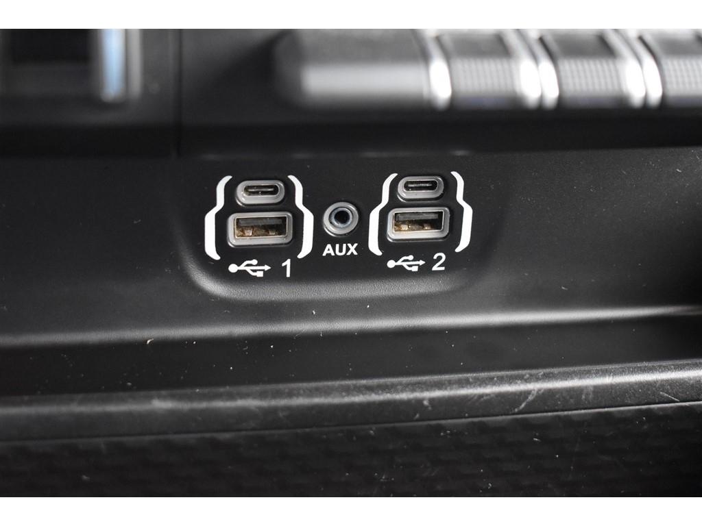 RAM 1500 Laramie 4x4 Crew Cab 5'7" Box 2020