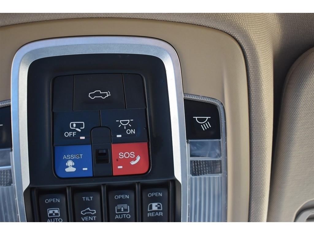 RAM 1500 Laramie 4x4 Crew Cab 5'7" Box 2020