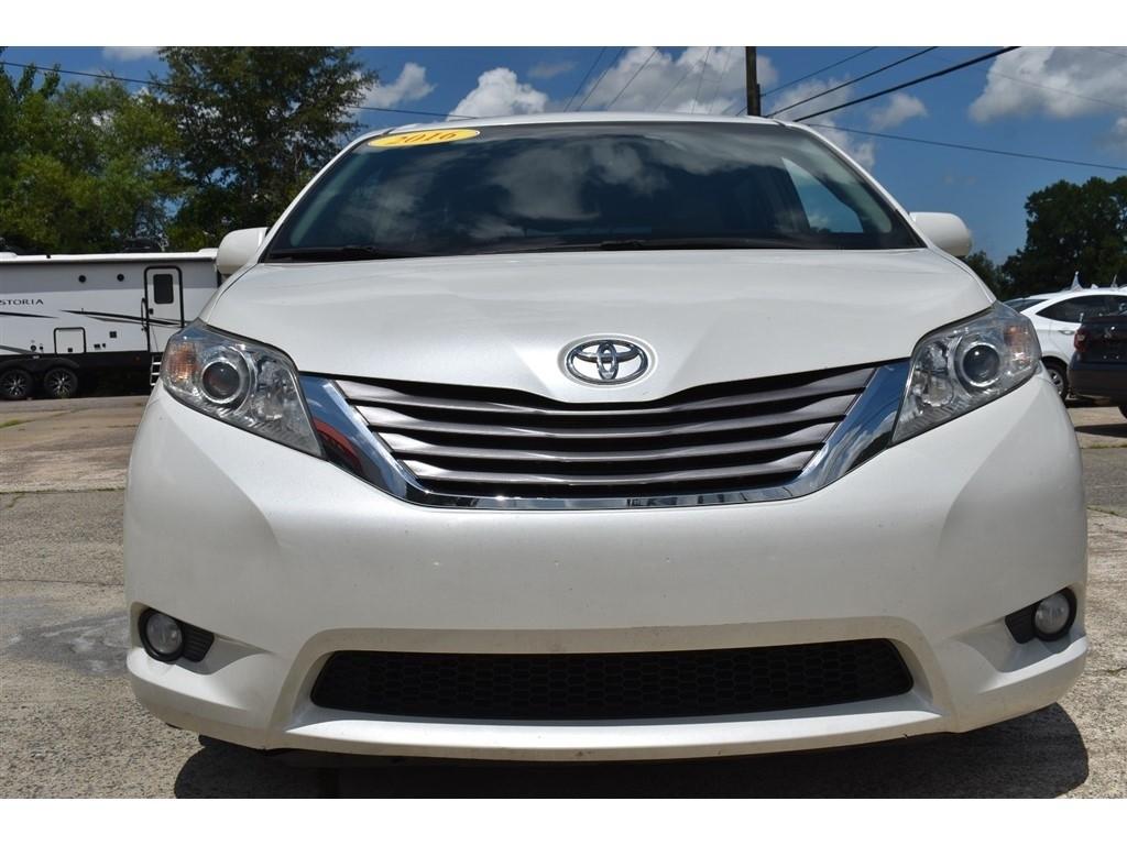 Toyota Sienna 5dr 8-Pass Van XLE Premium FWD (Natl) 2016