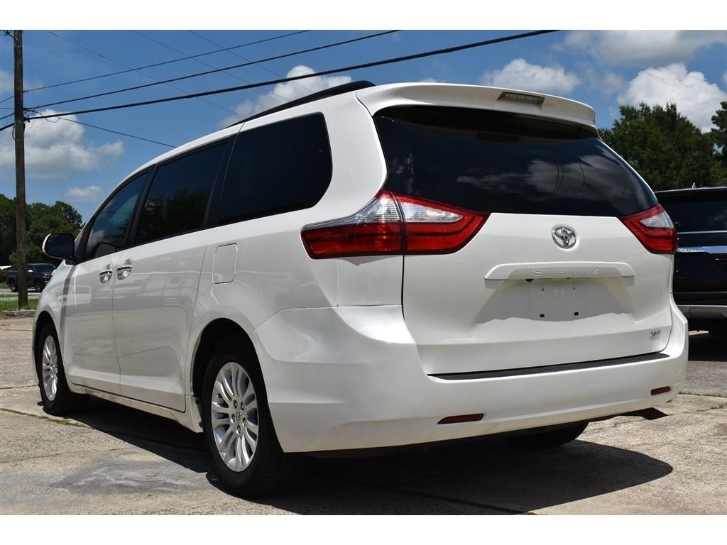 Toyota Sienna 5dr 8-Pass Van XLE Premium FWD (Natl) 2016