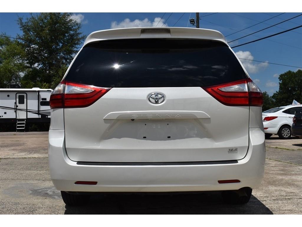 Toyota Sienna 5dr 8-Pass Van XLE Premium FWD (Natl) 2016