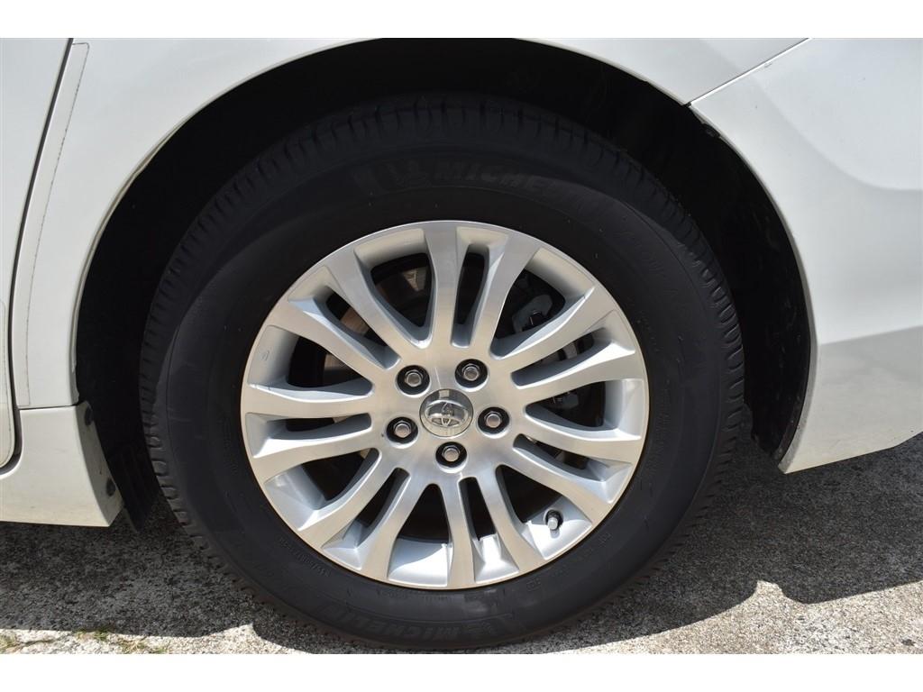 Toyota Sienna 5dr 8-Pass Van XLE Premium FWD (Natl) 2016