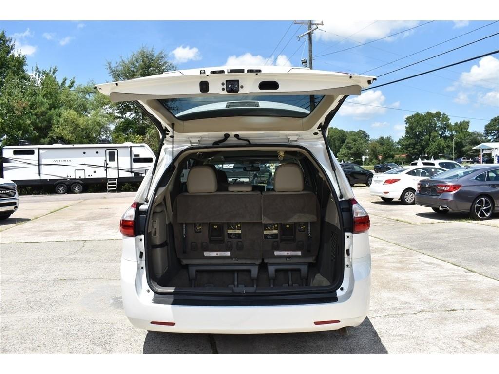 Toyota Sienna 5dr 8-Pass Van XLE Premium FWD (Natl) 2016