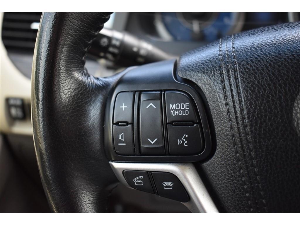 Toyota Sienna 5dr 8-Pass Van XLE Premium FWD (Natl) 2016