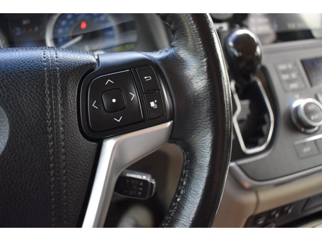 Toyota Sienna 5dr 8-Pass Van XLE Premium FWD (Natl) 2016