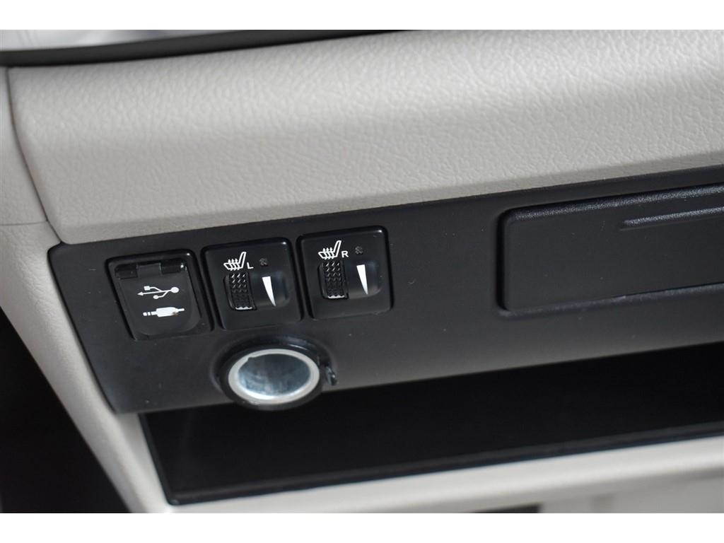 Toyota Sienna 5dr 8-Pass Van XLE Premium FWD (Natl) 2016