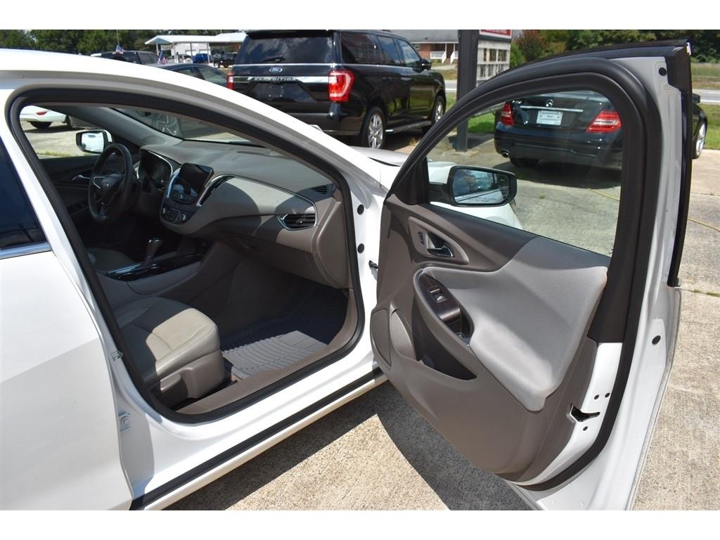 Chevrolet Malibu 4dr Sdn LT w/2LT 2016