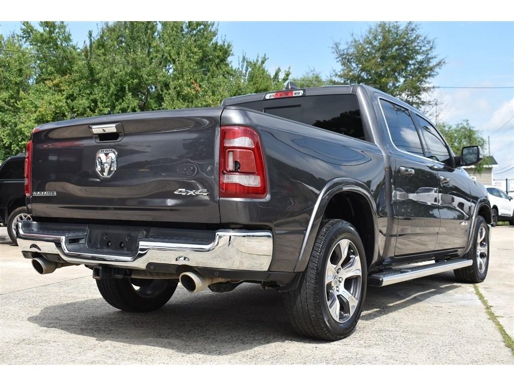 RAM 1500 Laramie 4x4 Crew Cab 5'7" Box 2019