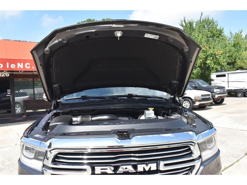 RAM 1500 Laramie 4x4 Crew Cab 5'7" Box 2019