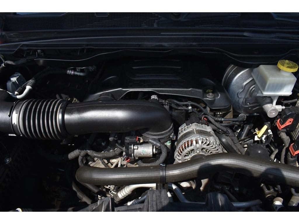 RAM 1500 Laramie 4x4 Crew Cab 5'7" Box 2019
