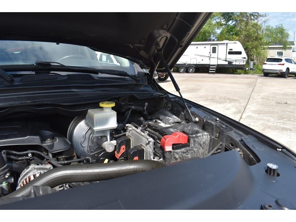 RAM 1500 Laramie 4x4 Crew Cab 5'7" Box 2019