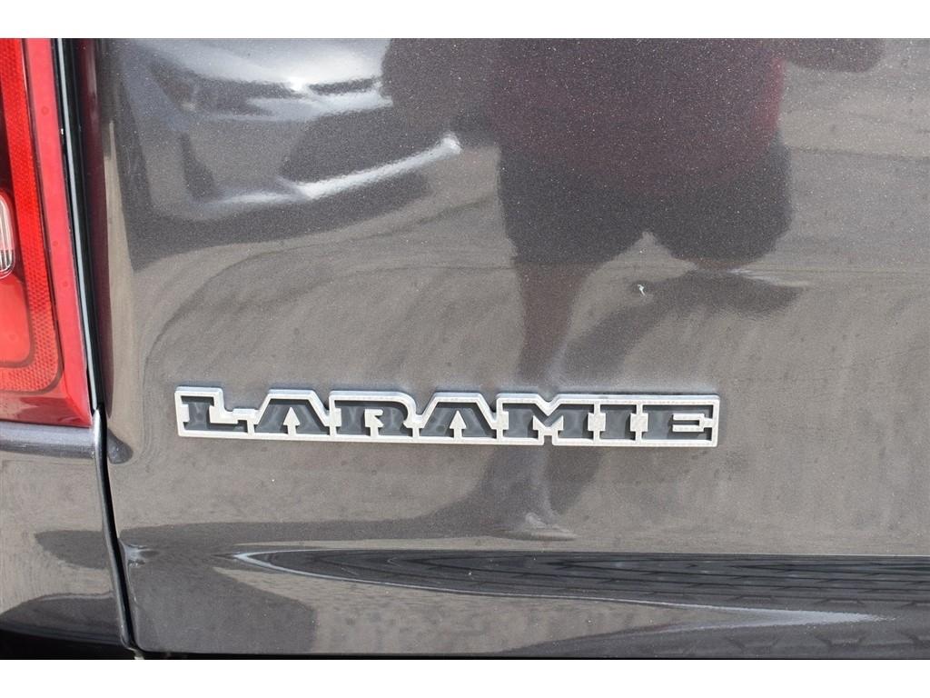 RAM 1500 Laramie 4x4 Crew Cab 5'7" Box 2019