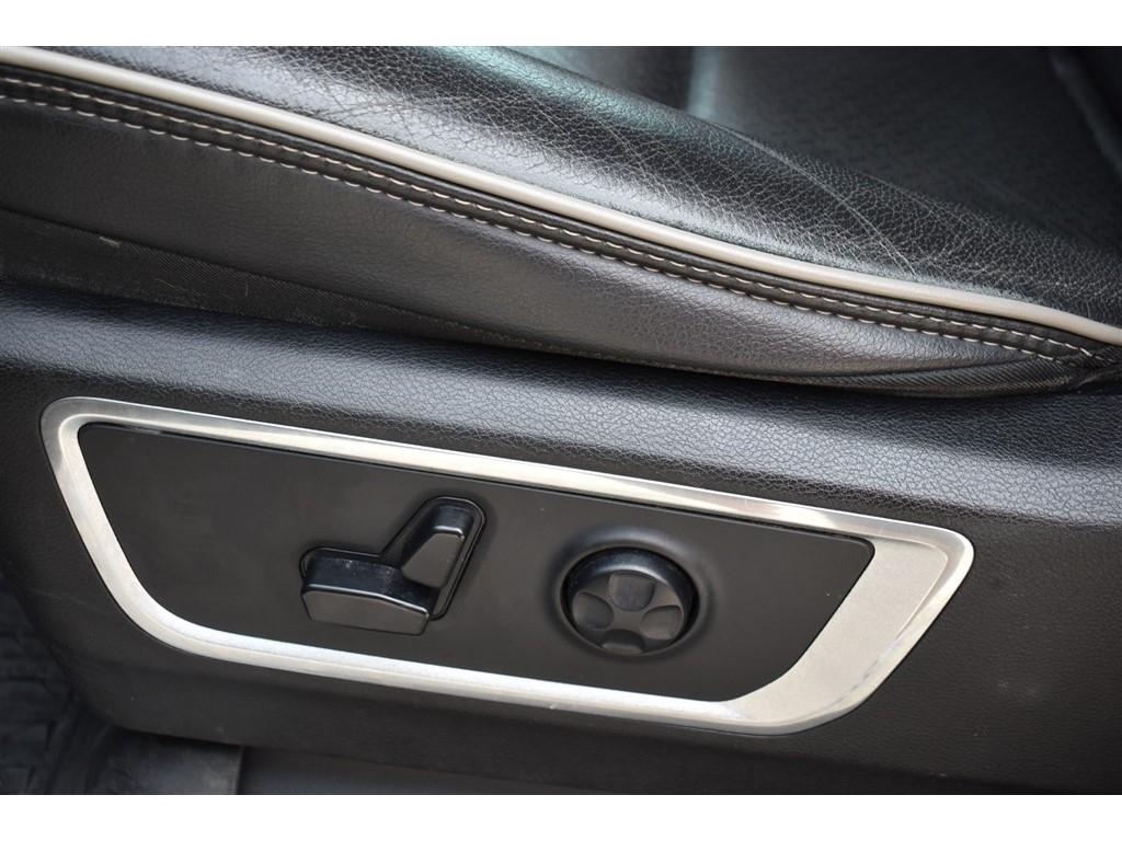 RAM 1500 Laramie 4x4 Crew Cab 5'7" Box 2019