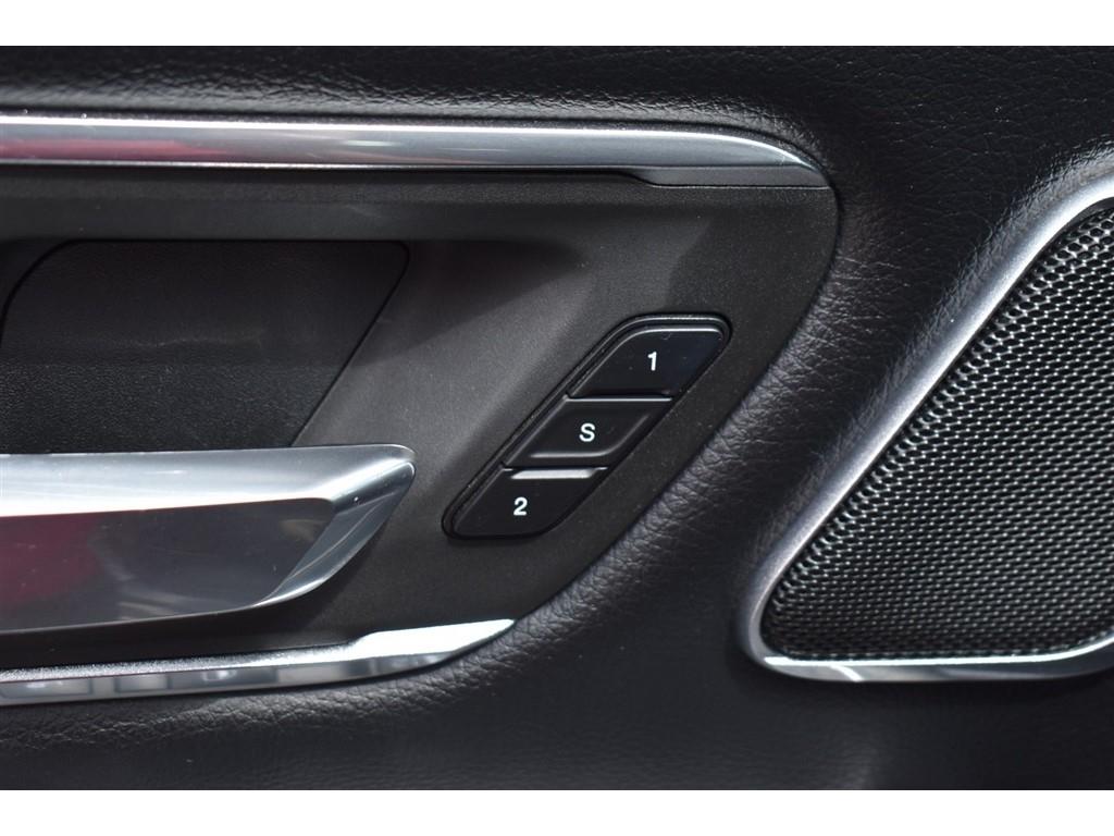 RAM 1500 Laramie 4x4 Crew Cab 5'7" Box 2019