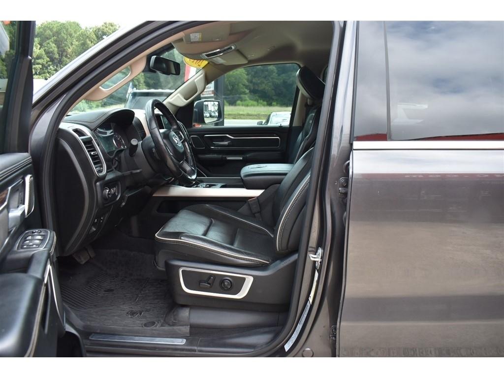 RAM 1500 Laramie 4x4 Crew Cab 5'7" Box 2019