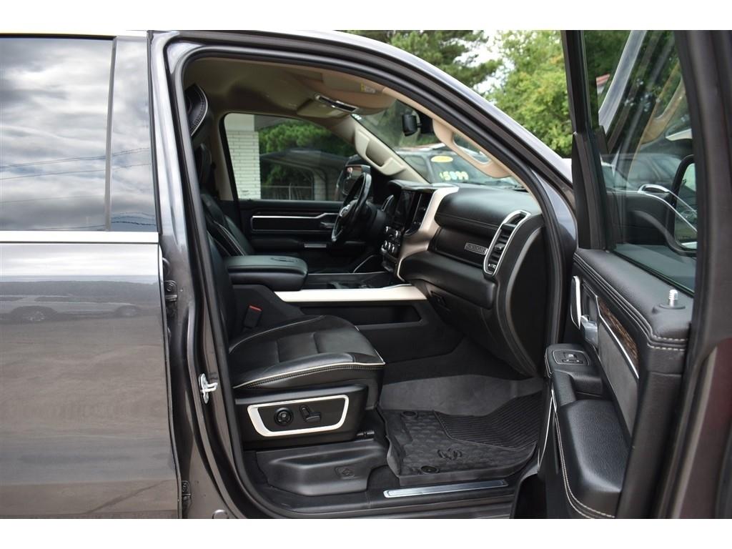 RAM 1500 Laramie 4x4 Crew Cab 5'7" Box 2019