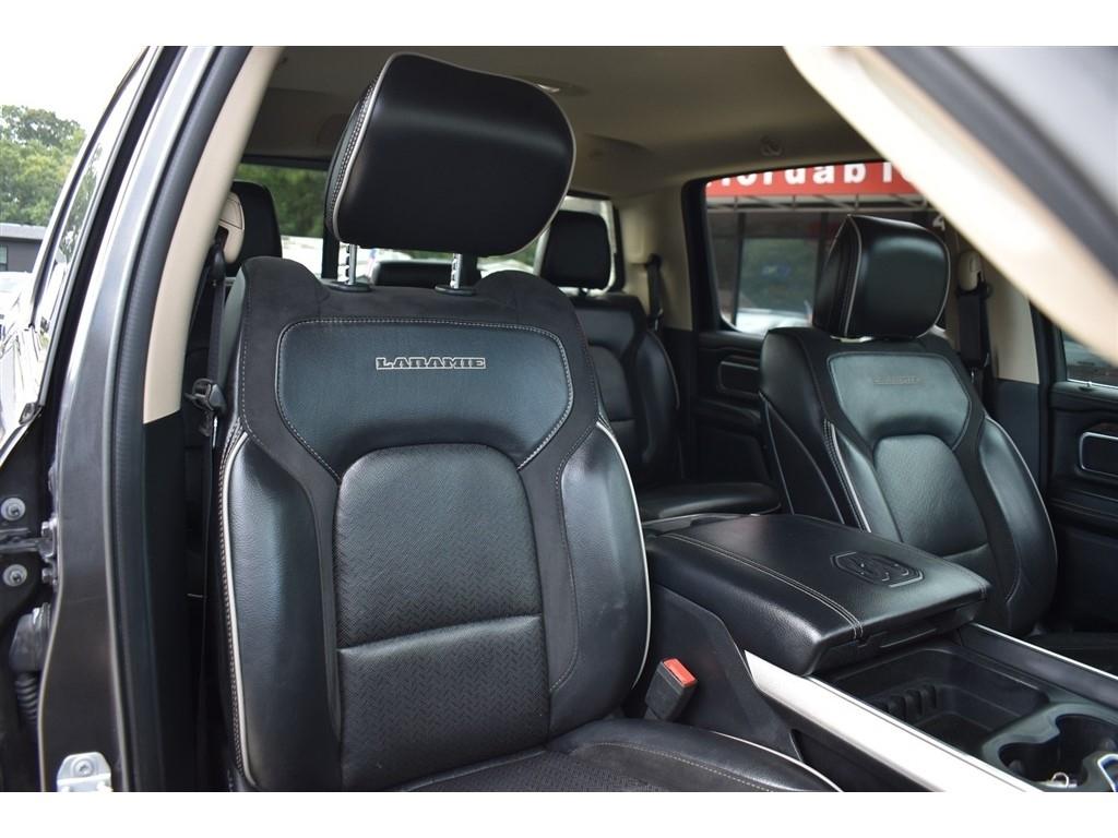 RAM 1500 Laramie 4x4 Crew Cab 5'7" Box 2019