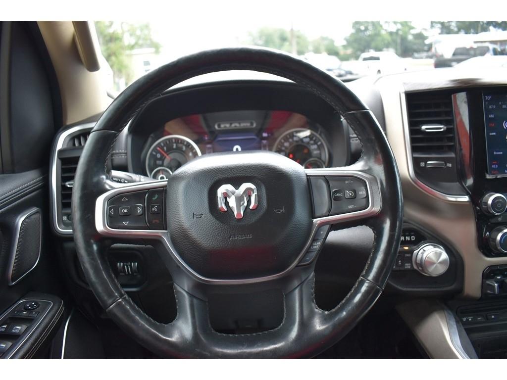 RAM 1500 Laramie 4x4 Crew Cab 5'7" Box 2019