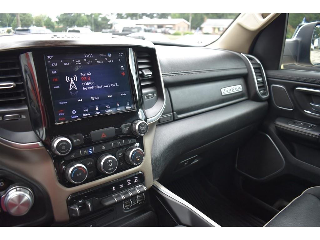RAM 1500 Laramie 4x4 Crew Cab 5'7" Box 2019