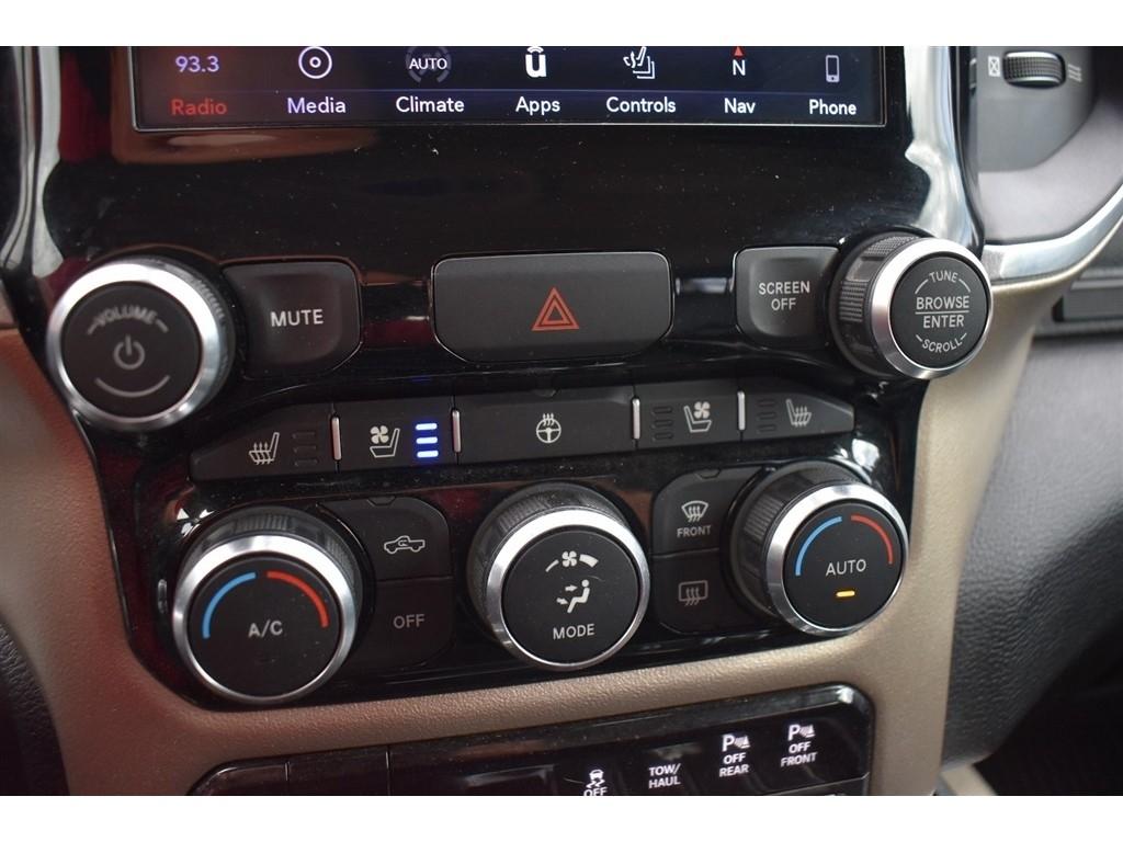RAM 1500 Laramie 4x4 Crew Cab 5'7" Box 2019